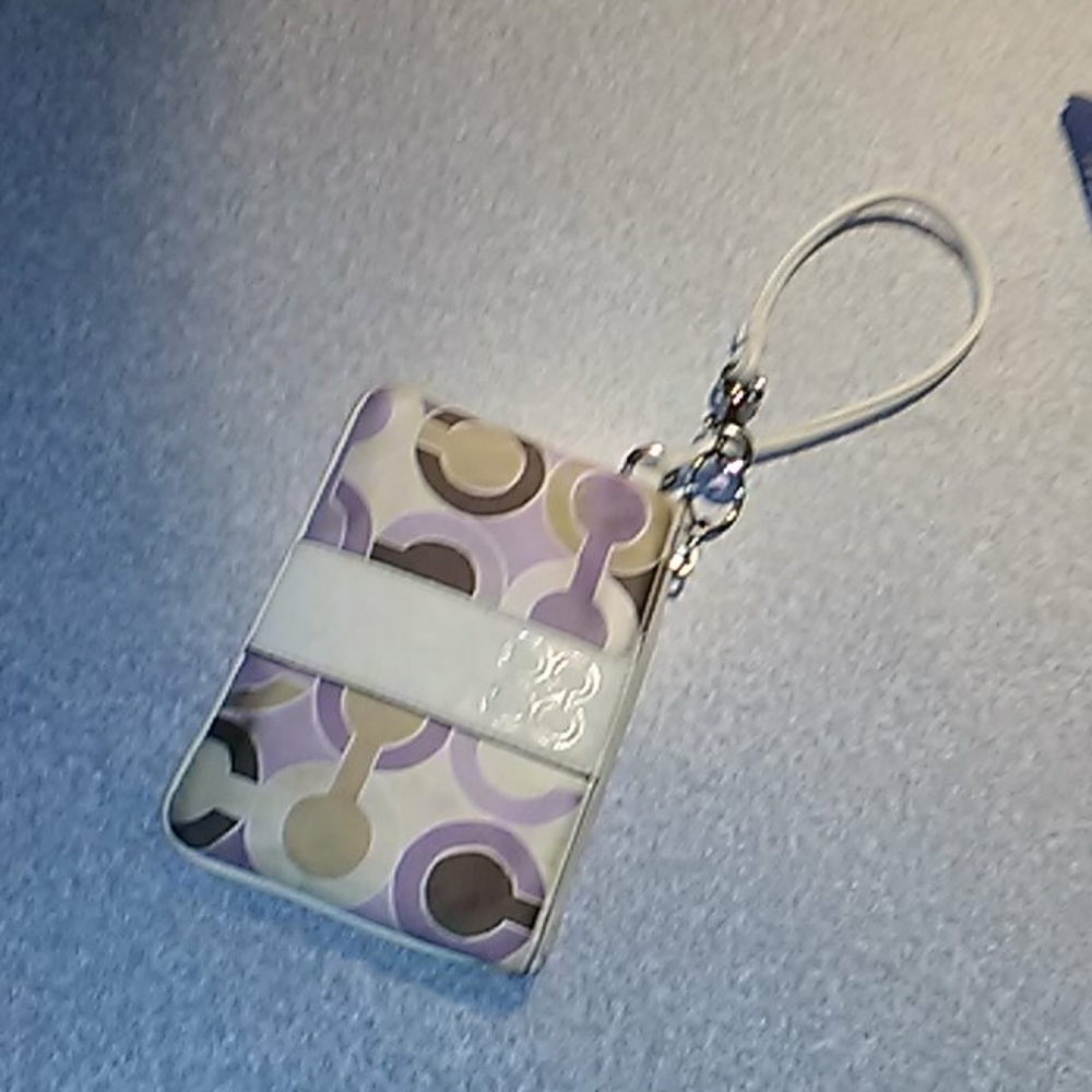 Coach wristlet 6x4x7iches